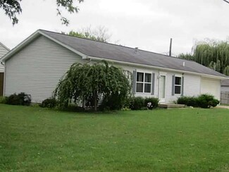 29479 Harriet St, Millbury, OH 43447