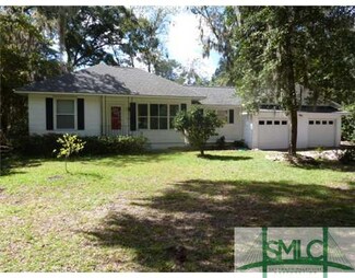 2607 13th St, Savannah, GA 31408