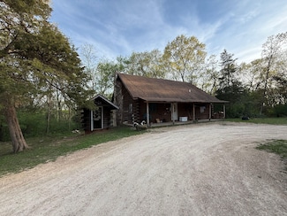 N8718 Starr Rd, Portage, WI 53901