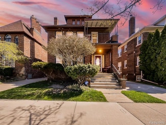 1346 Somerset Ave, Grosse Pointe Park, MI 48230