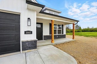 2067 Pine Forest Dr, Miamisburg, OH 45342