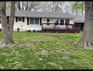 1107 Hilltop Dr, Carrollton, MO 64633