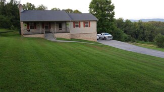 202 Peach Orchard Rd, Clinton, TN 37716