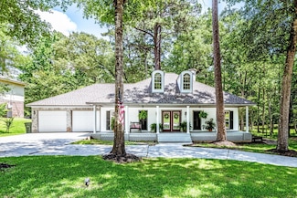 304 Inverness St, Huntsville, TX 77340