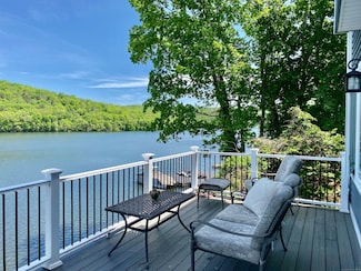 29 Bankside Trail, Sandy Hook, CT 06482