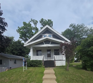 2225 J St SW, Cedar Rapids, IA 52404