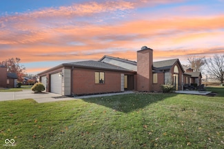 9364 Oak Run East Dr, Indianapolis, IN 46260