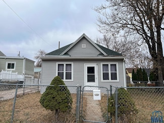 1311 W 14th St, Sioux City, IA 51103