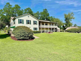 25 Lofty Ln, Montana Mines, WV 26586