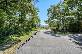 110 SW 27th St, Oak Island, NC 28465