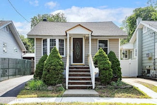 44 South St, Spotswood, NJ 08884