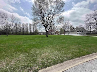 100 Peace Field Ln, East Peoria, IL 61611