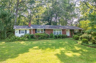 731 Quarterstaff Rd, Winston Salem, NC 27104