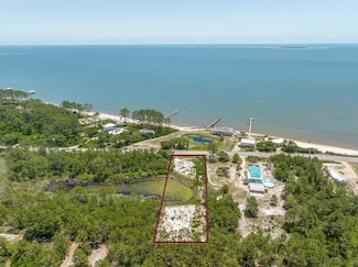2077 Highway 98 W, Carrabelle, FL 32322