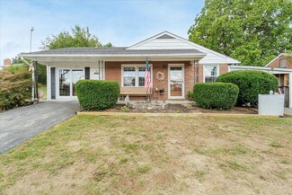 1239 Fairmont Dr, Vinton, VA 24179