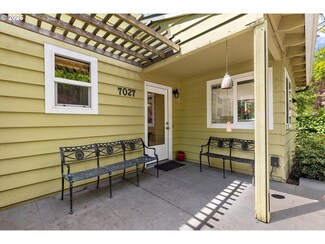 7027 SW 33rd Place, Portland, OR 97219