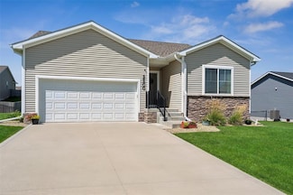 2500 N 7th Ave E, Newton, IA 50208