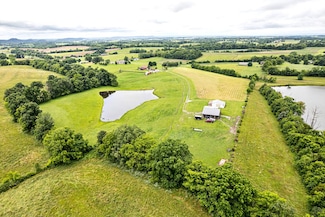 650 Gene Campbell Rd, Lebanon, KY 40033