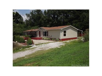 29404 Voyles Rd, Pekin, IN 47165
