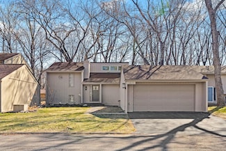 1820 Comstock Ln N, Plymouth, MN 55447