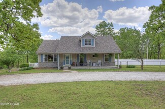 4537 Dolphin Dr, Joplin, MO 64804