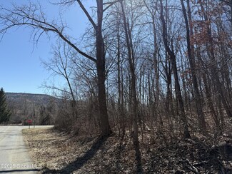 L8 Beverly Rd, Schaghticoke, NY 12182