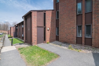 232 N East St Unit 12, Amherst, MA 01002