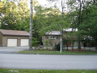 160 Horse Shoe Bend Rd, Acme, PA 15610