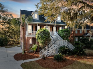 669 Palisades Dr, Mount Pleasant, SC 29464