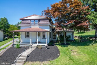 1 Cedarwood Ln, Mohnton, PA 19540