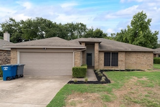 5048 Hollow Ridge Rd, Dallas, TX 75227