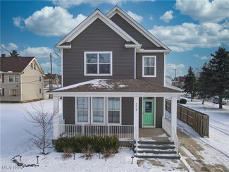 4019 E 42nd St, Newburgh Heights, OH 44105