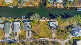 5572 Ramada St, Weeki Wachee, FL 34607