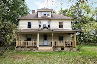 451 South St, East Aurora, NY 14052