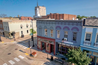 501 6th St, Racine, WI 53403