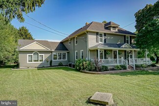 270 W 15th St, Hammonton, NJ 08037