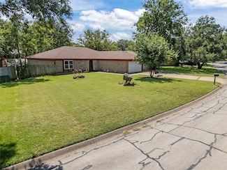 1002 Canton Rd, Cleburne, TX 76033