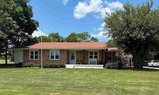 6659 6659 E 1940 Rd, Waurika, OK 73573