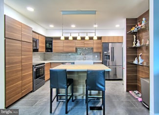 12 Stonehenge Cir Unit 5, Pikesville, MD 21208