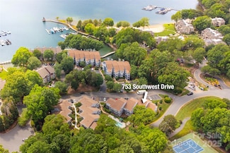 753 Southwest Dr Unit 4, Davidson, NC 28036