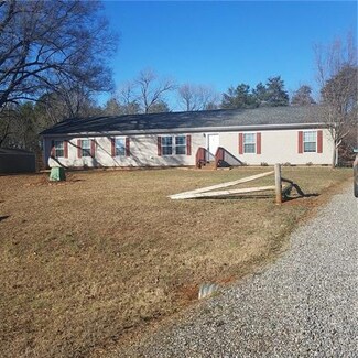 225 Fairchase Cir, Stony Point, NC 28678