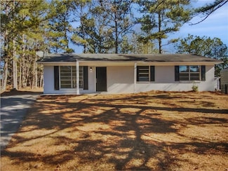 9129 Bent Pine Ct NE, Covington, GA 30014
