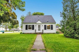 521 South St, Algoma, WI 54201