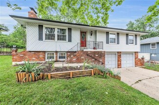 104 NE 80th St, Kansas City, MO 64118