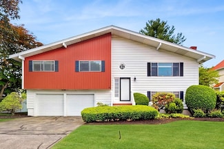 41 Lee Rd, Needham Heights, MA 02494