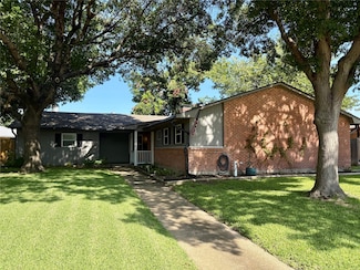 1720 Mapleton Dr, Dallas, TX 75228