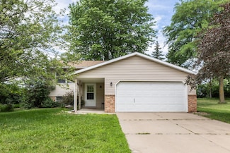 4019 Baffin Ln NE, Rochester, MN 55906