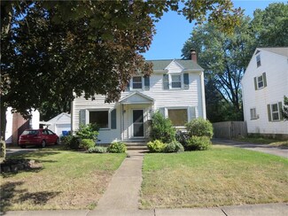 162 Lattimore Rd, Rochester, NY 14620