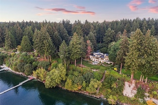 13389 Manzanita Rd NE, Bainbridge Island, WA 98110