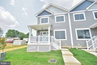 305 E 11th Ave, Ranson, WV 25438